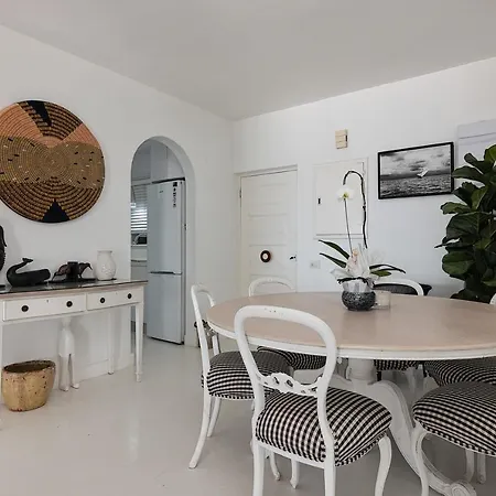Santorini Perissa 16 - Family Only Apartment Ballito Exterior photo