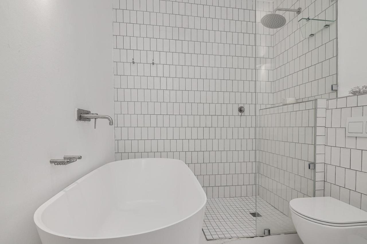 Santorini Perissa 16 - Family Only Apartment Ballito