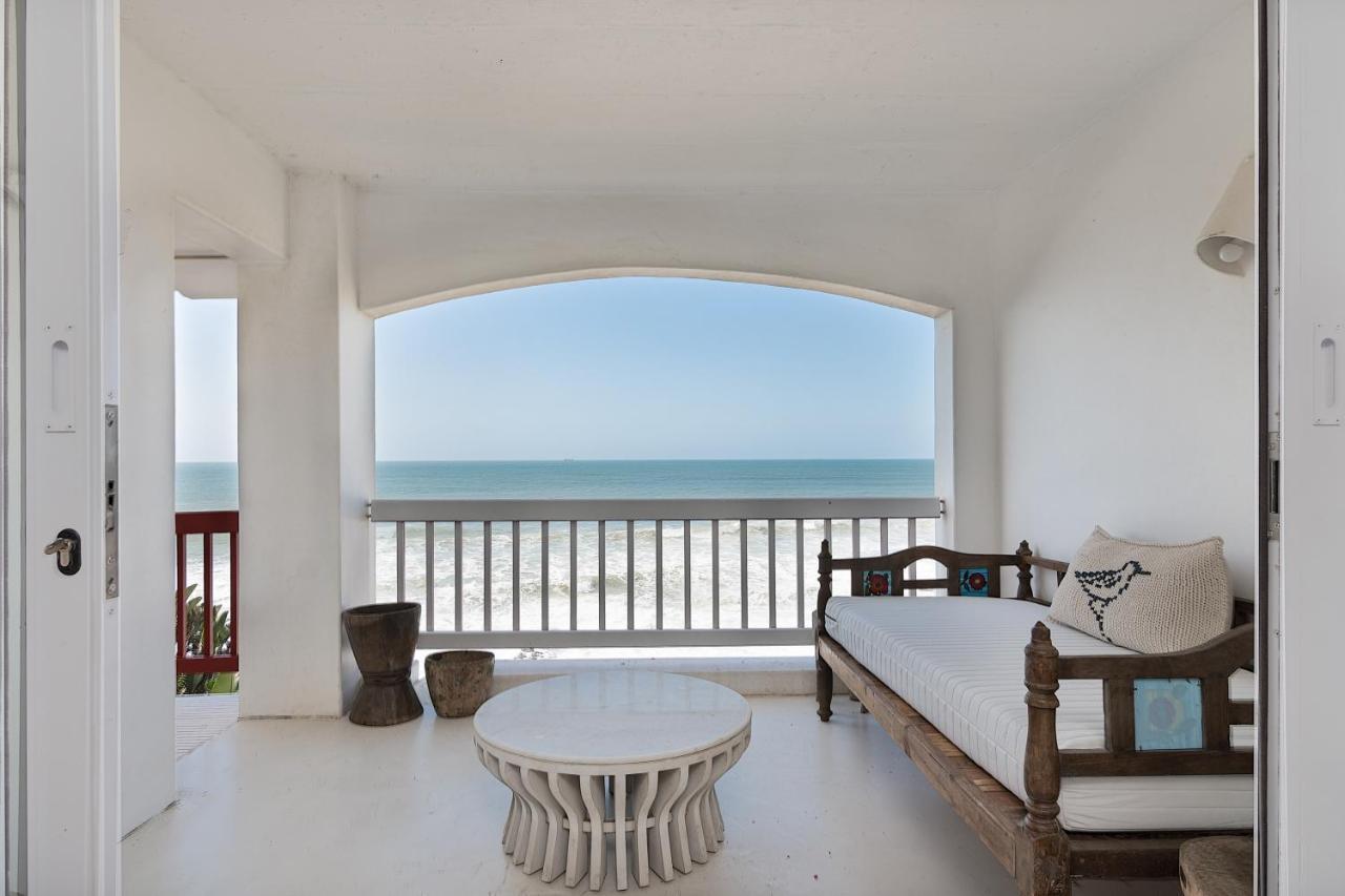 Santorini Perissa 16 - Family Only Apartment Ballito